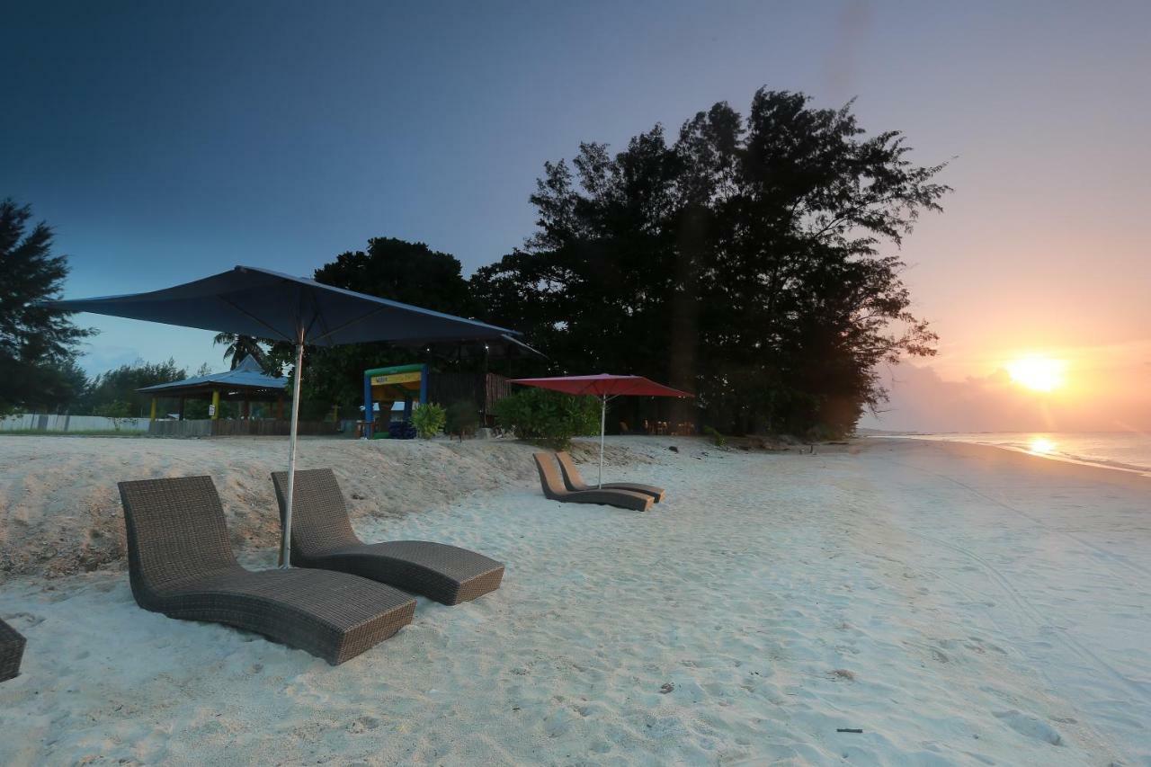 Belitung Holiday Resort Sijuk Экстерьер фото