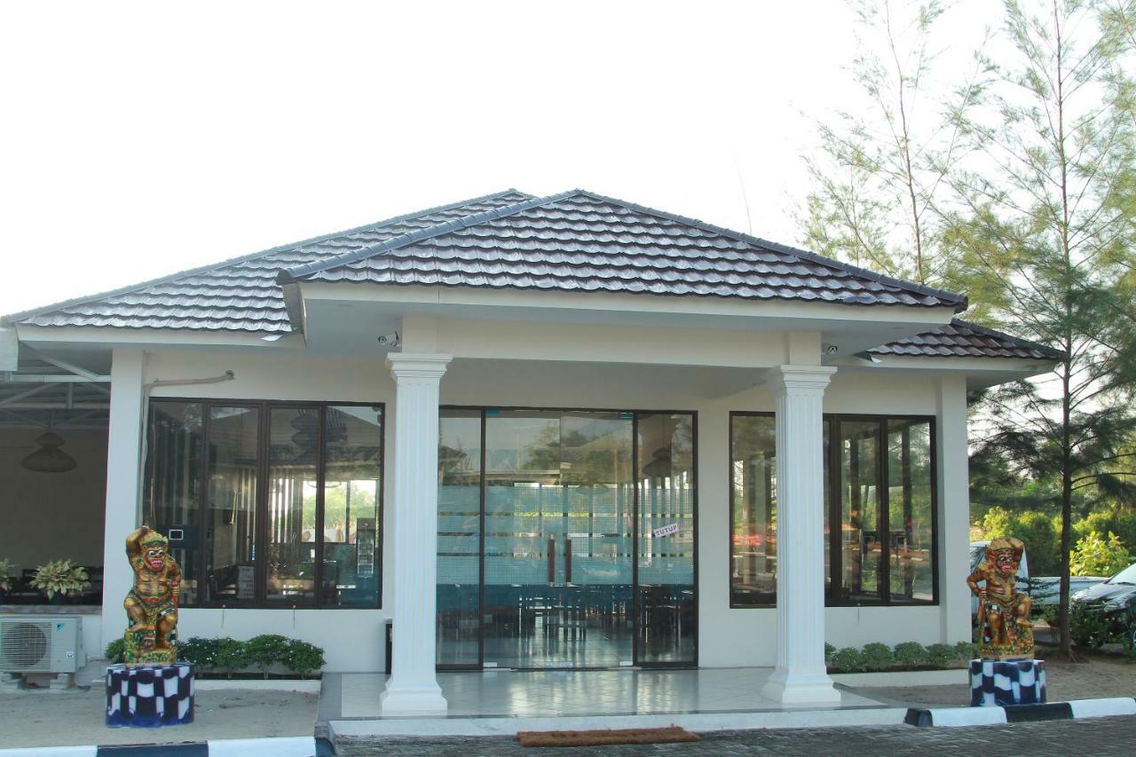 Belitung Holiday Resort Sijuk Экстерьер фото