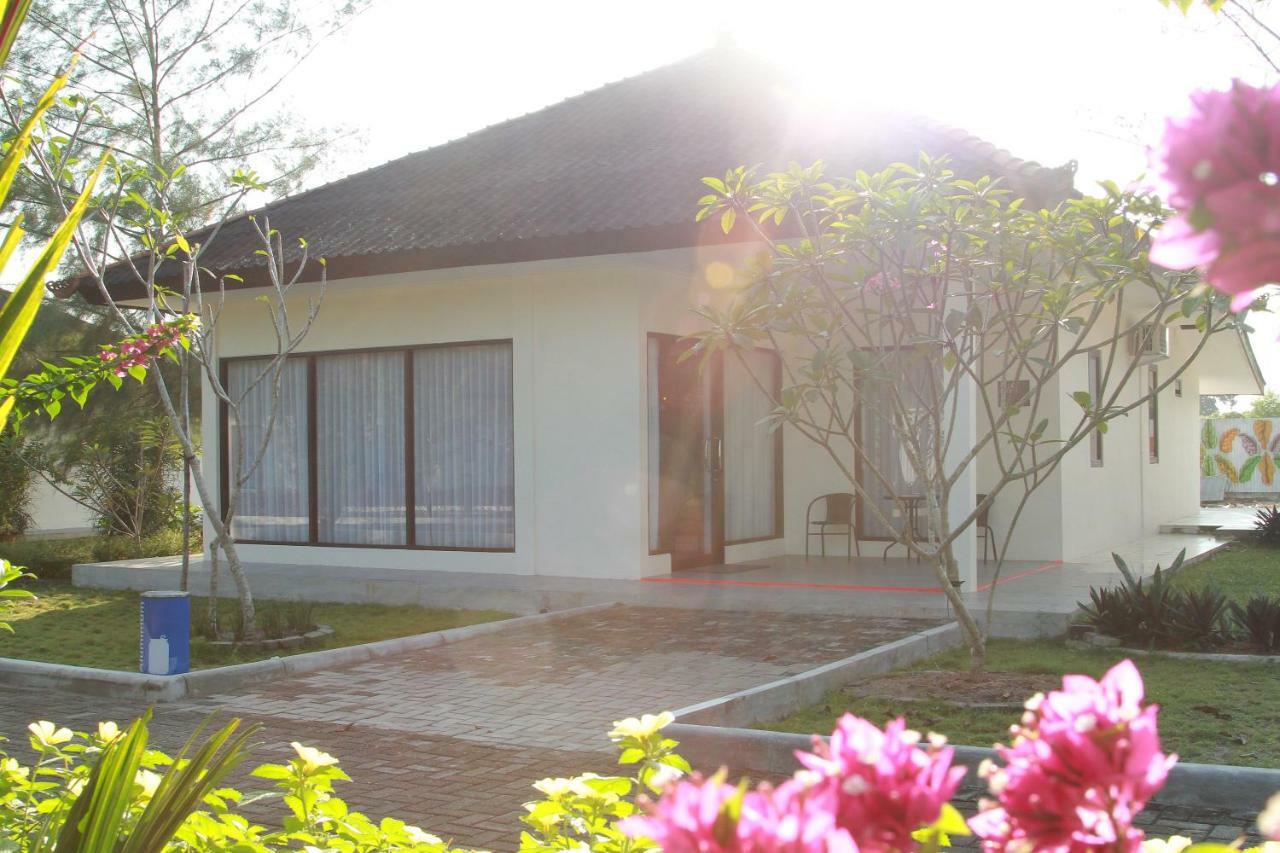 Belitung Holiday Resort Sijuk Экстерьер фото