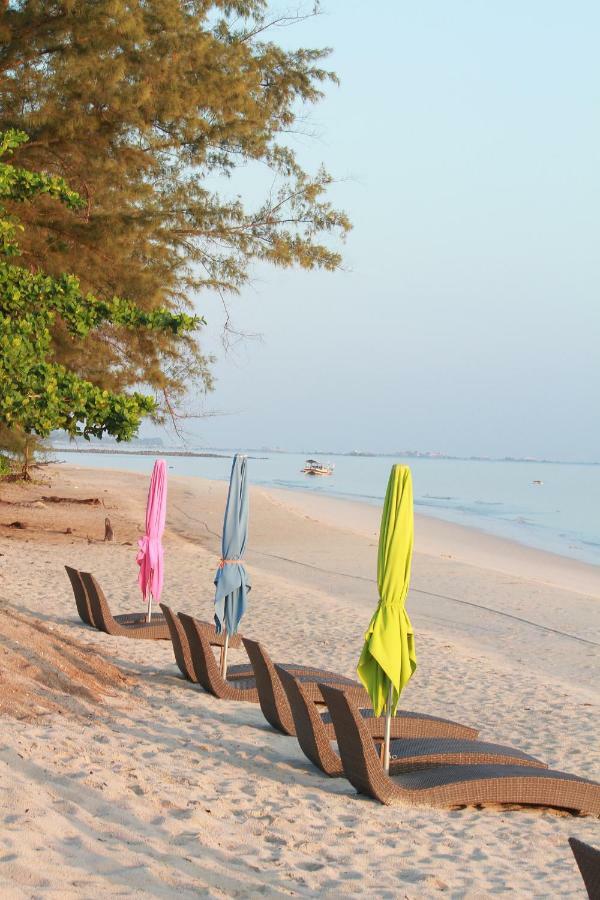 Belitung Holiday Resort Sijuk Экстерьер фото