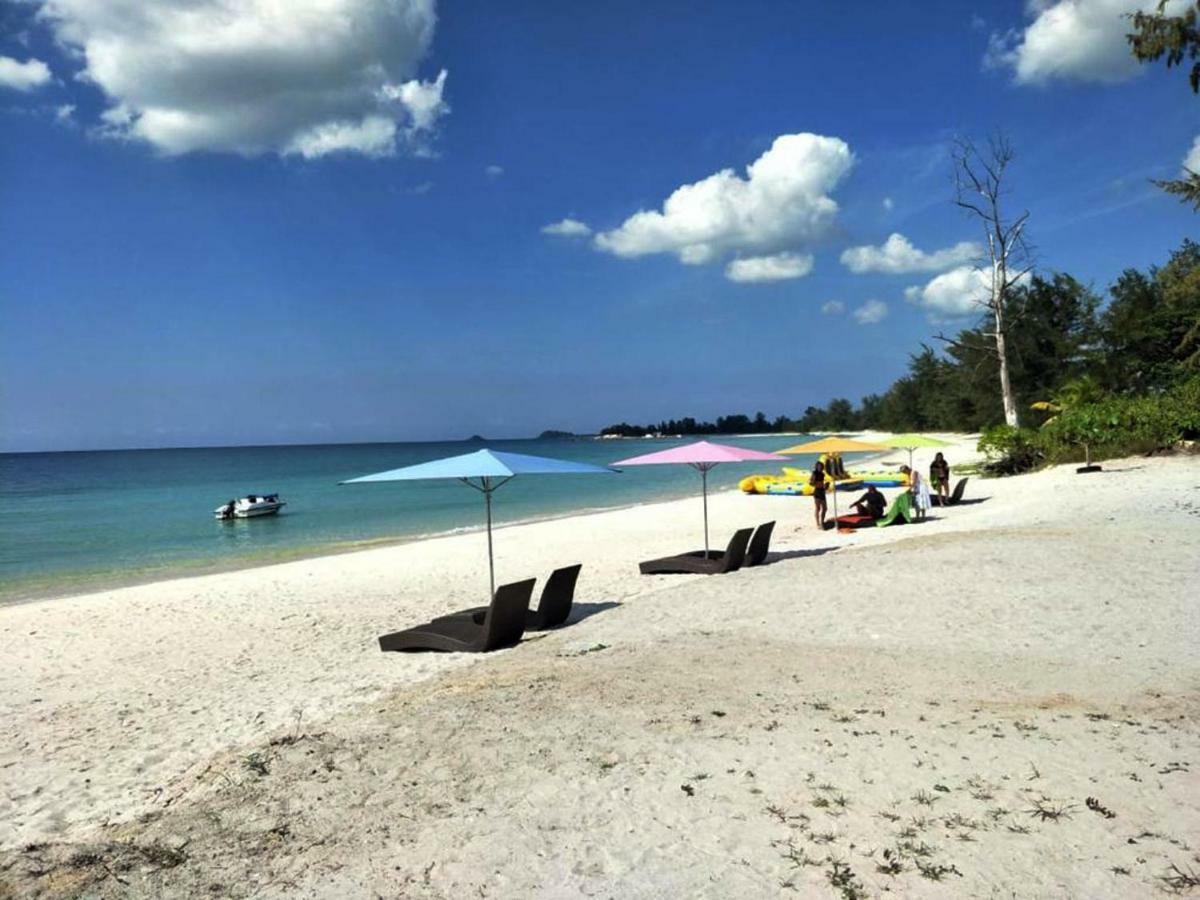 Belitung Holiday Resort Sijuk Экстерьер фото