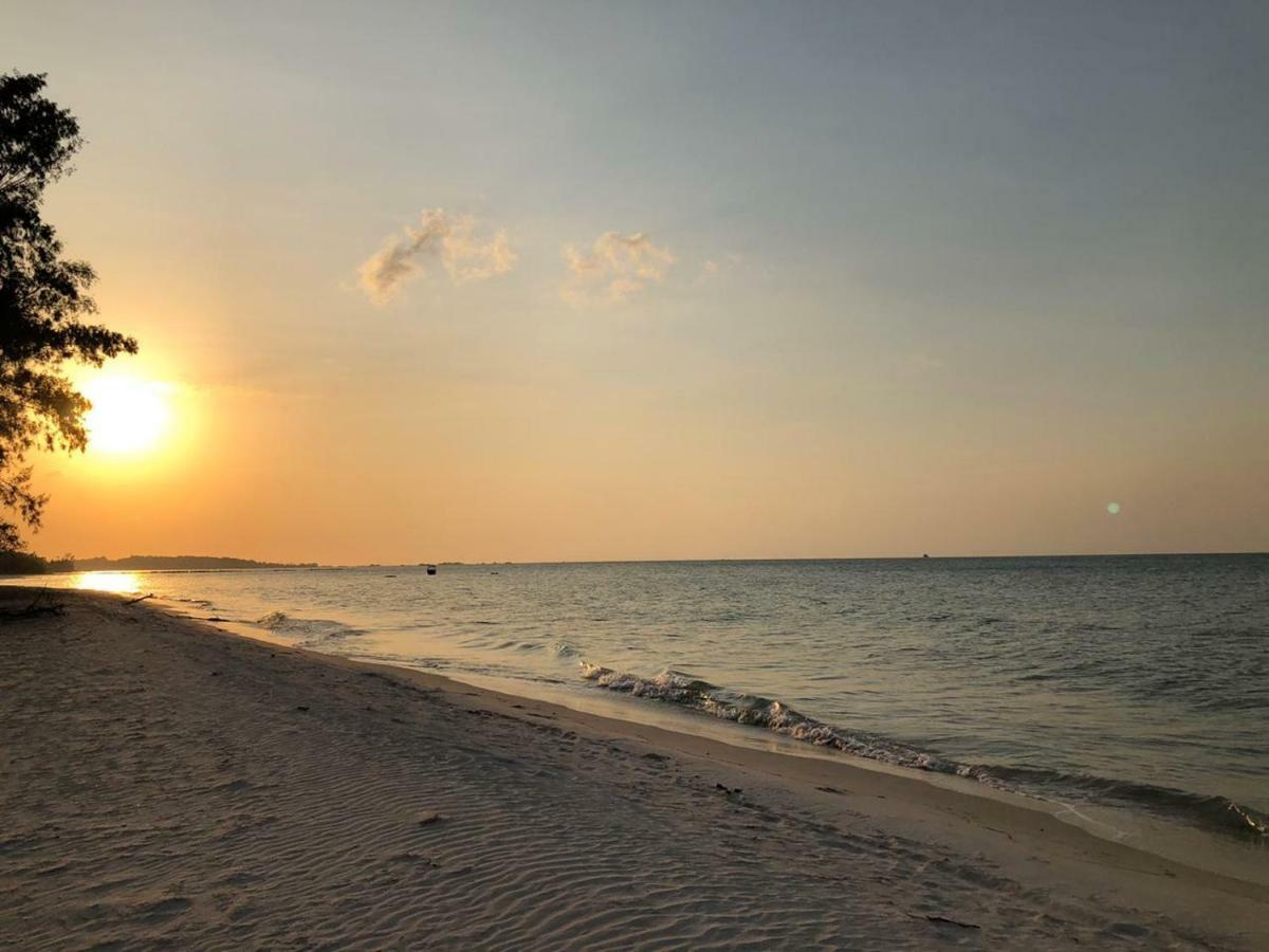 Belitung Holiday Resort Sijuk Экстерьер фото