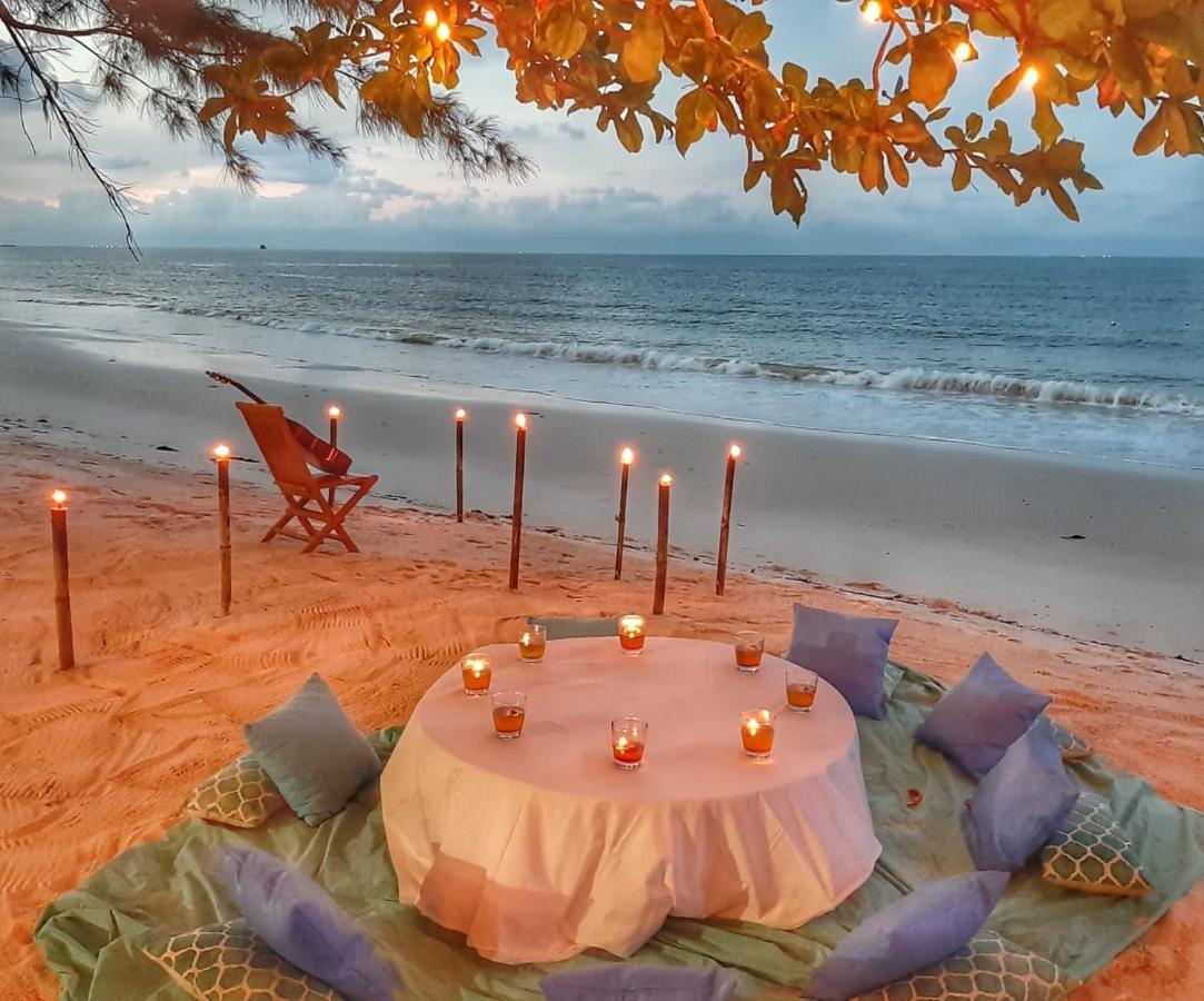 Belitung Holiday Resort Sijuk Экстерьер фото