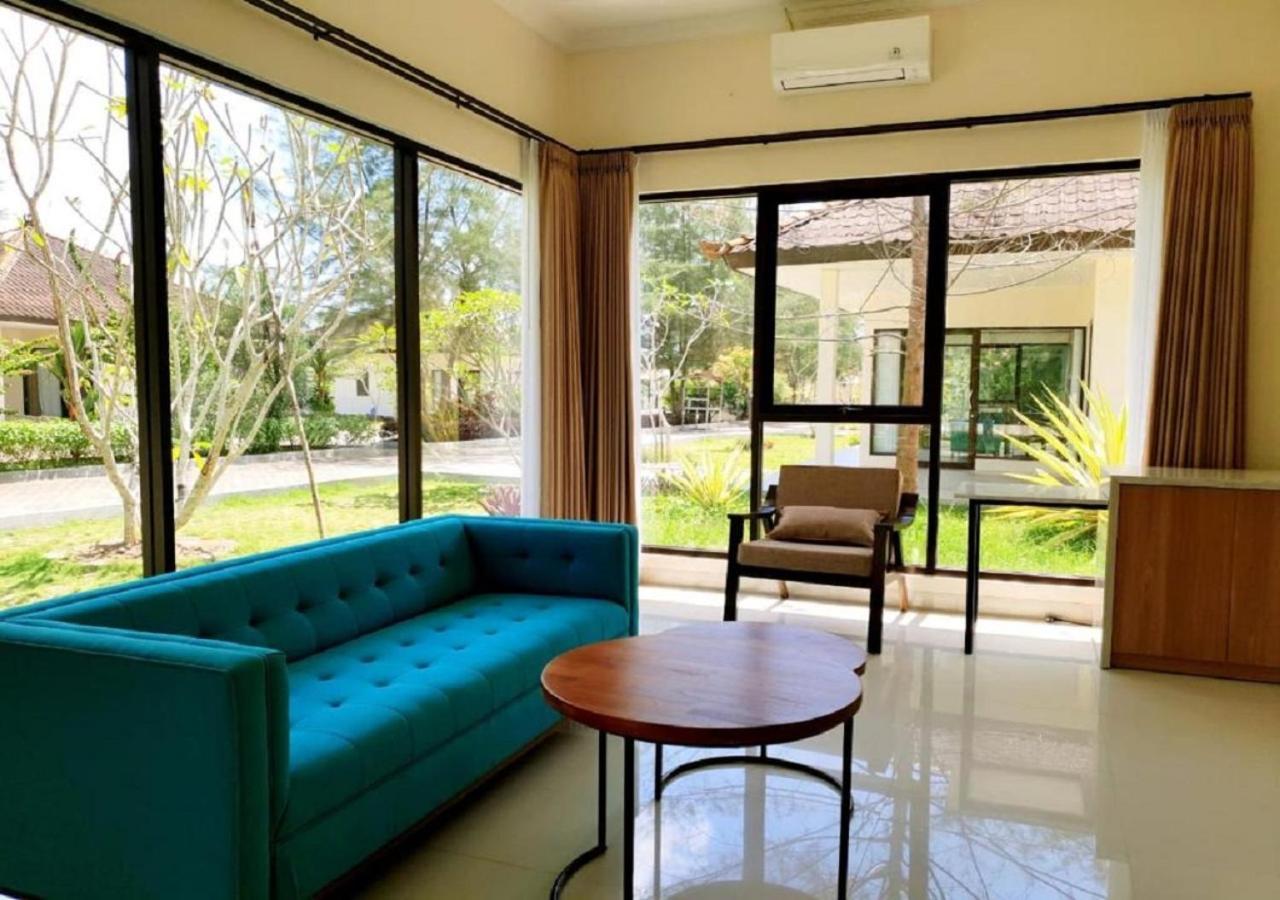 Belitung Holiday Resort Sijuk Экстерьер фото